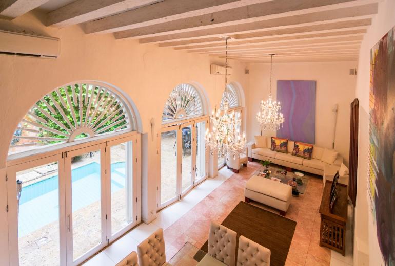Car061 - Hermosa villa clásica modernizada en Cartagena
