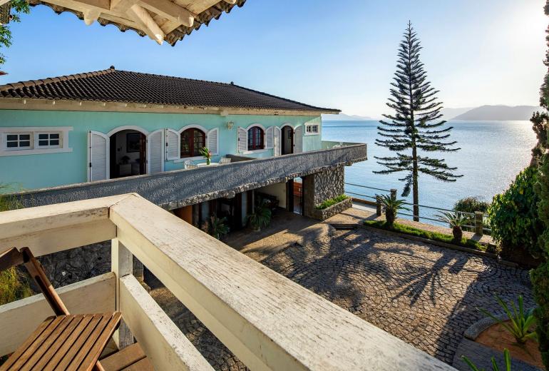Ang060 - Villa frente al mar con 8 suites en Angra dos Reis