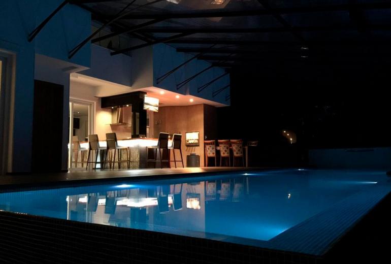 Flo020 - Linda casa victoriana con piscina en Florianópolis