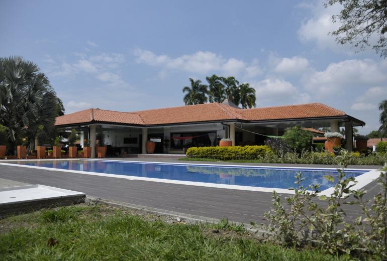 Arm003 - Mountain villa with pool in Quindio