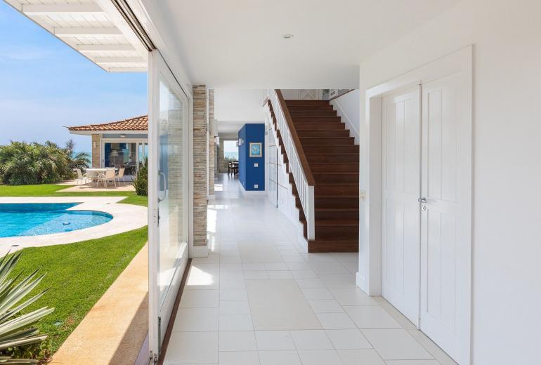 Buz043 - Villa de luxe avec piscine en front de mer à Buzios
