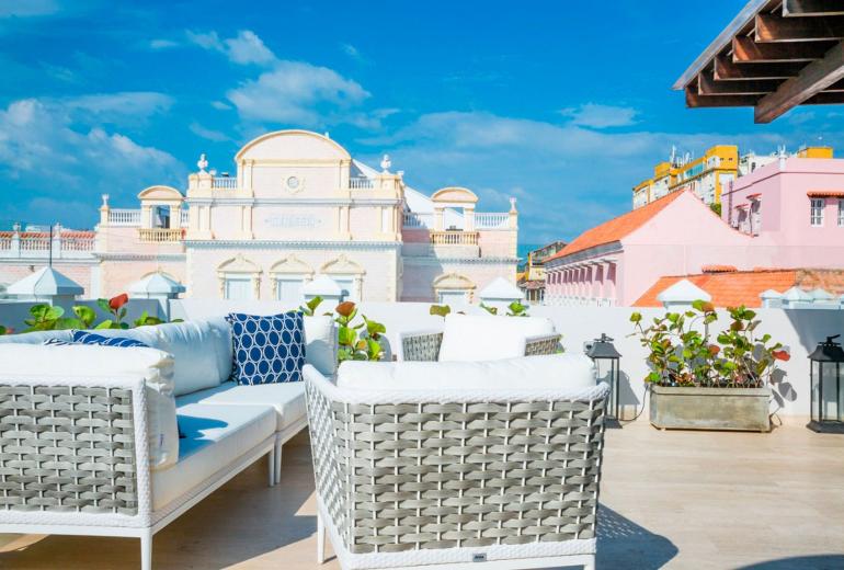 Car033 - Beautiful villa overlooking the Caribbean sea