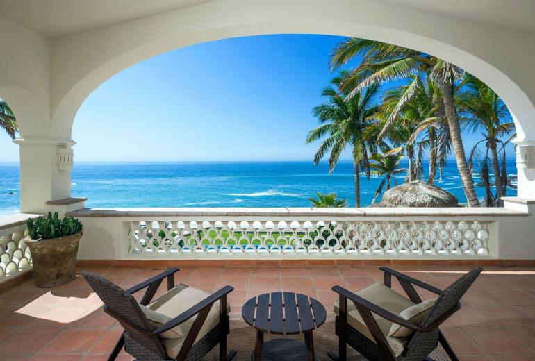 Cab007 - Beautiful 5 bedroom oceanfront villa in Los Cabos