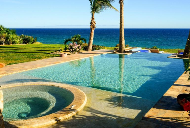 Cab023 - Hermosa villa frente mar con piscina en Los Cabos