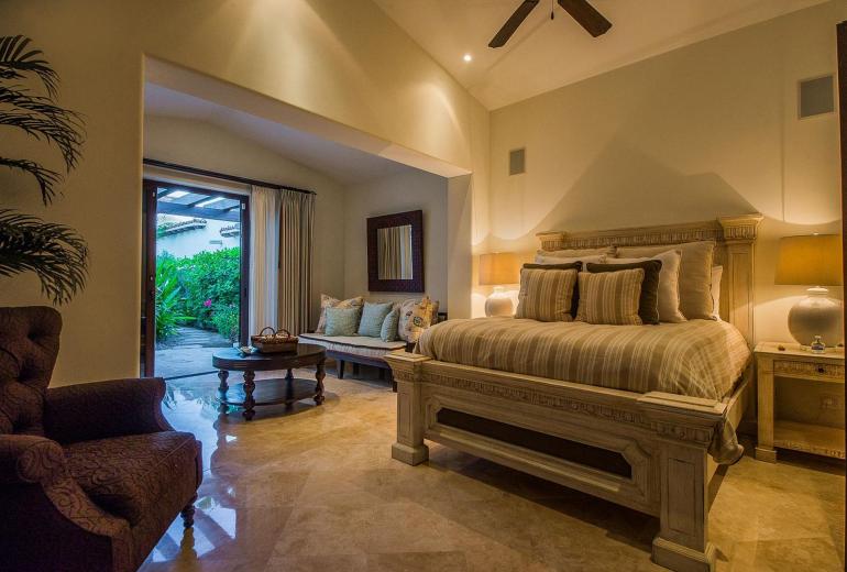 Cab024 - Luxurious seafront villa with pool in Los Cabos