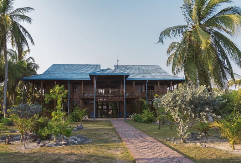 Car001 - Villa de plage avec piscine sur l'île de Tintipan