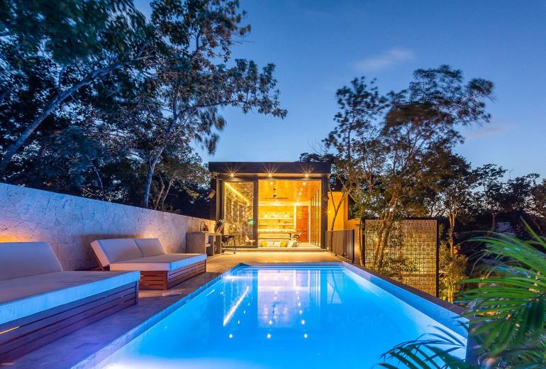 Tul001 - Beautiful 5 bedroom wooded villa with pool in Tulum
