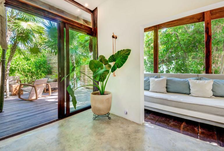 Tul025 - Hermosa casa frente al mar en Tulum
