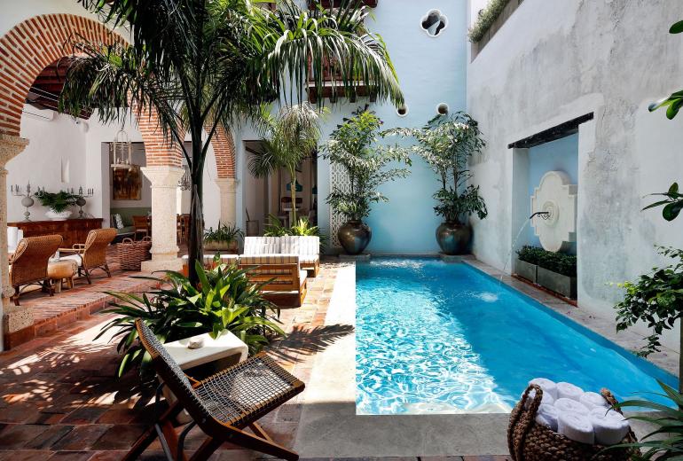 Car011 - Magnificent colonial house with pool in Cartagena