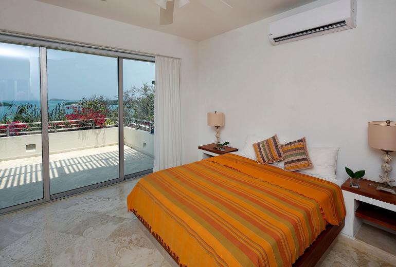 Car029 - Beautiful villa with sea front pool in Cartagena