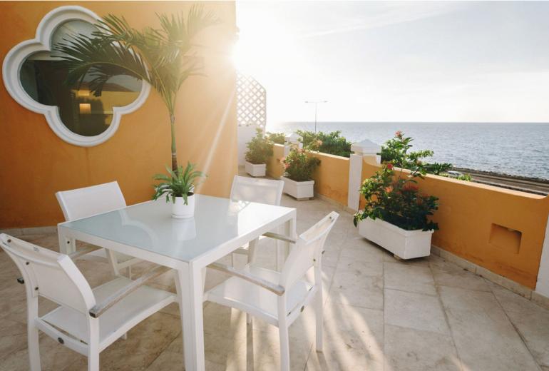 Car048 - Luxurious 4 bedroom villa with beautiful view