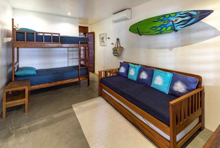 Cea016 - Bela casa de praia de 6 quartos em Guajiru