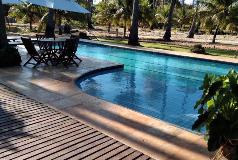 Cea023 - Casa de 4 quartos e piscina em Guajiru