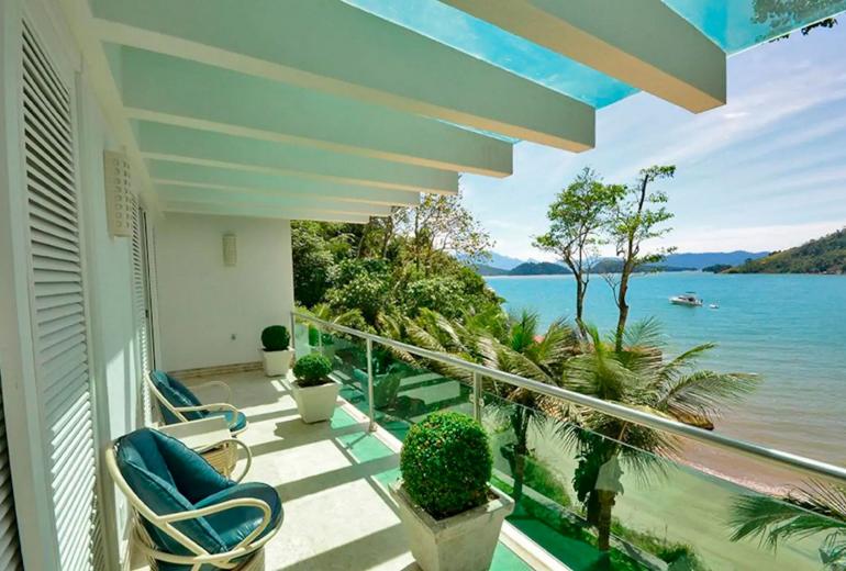 Ang046 - Beautiful beachfront mansion in Angra dos Reis