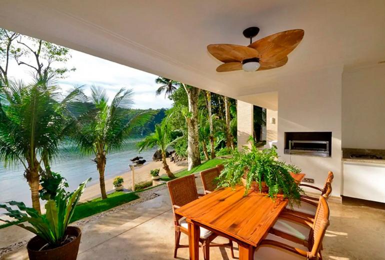 Ang046 - Beautiful beachfront mansion in Angra dos Reis
