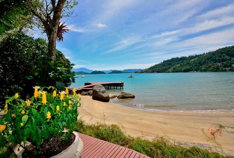 Ang046 - Beautiful beachfront mansion in Angra dos Reis