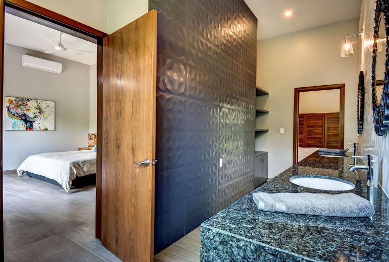 Tul013 - Beautiful triplex house with pool in Tulum