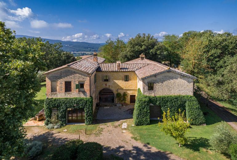 Tus006 - Villa in the wine region in Tuscany