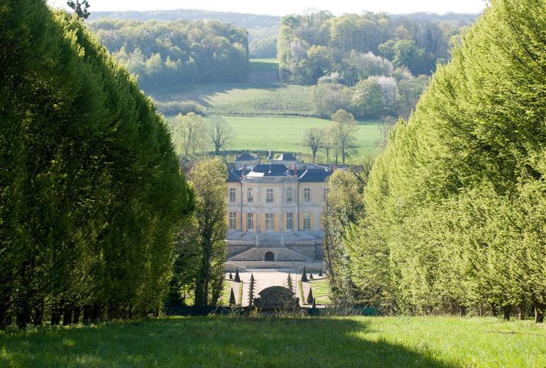 Idf002 - Château historique, près de Paris