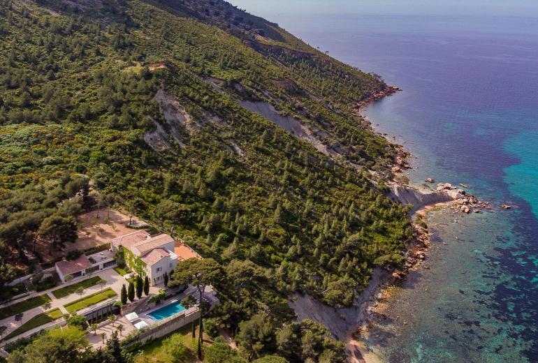 Azu004 - Prestigious Villa in Cassis