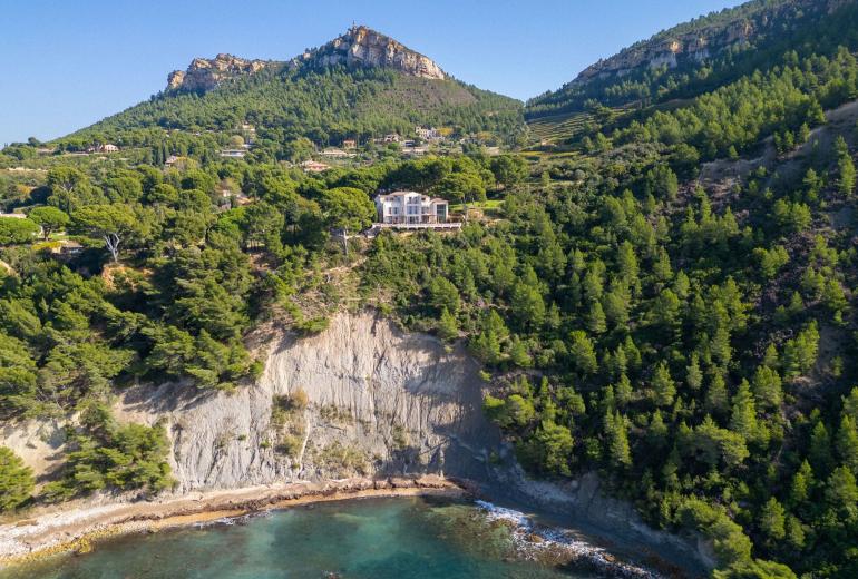 Azu004 - Prestigiosa villa en Cassis