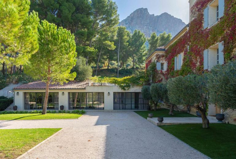 Azu004 - Prestigiosa villa en Cassis