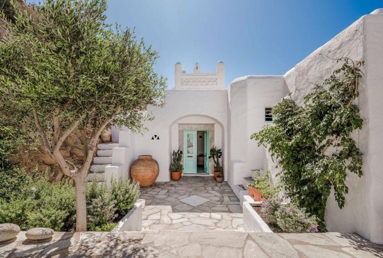 Cyc074 - Villa, authentic Greek architecture, Mykonos