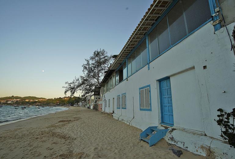 Buz013 - Linda casa frente mar em Búzios