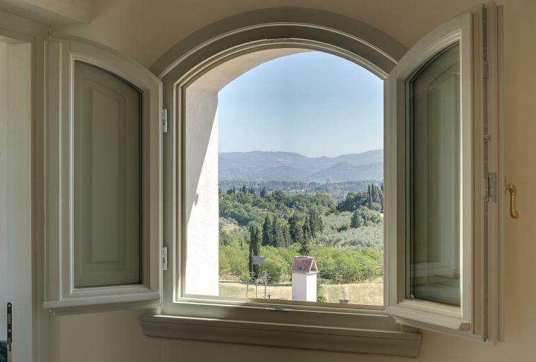 Tus010 - Splendid Tuscan Estate, overlooking Florence