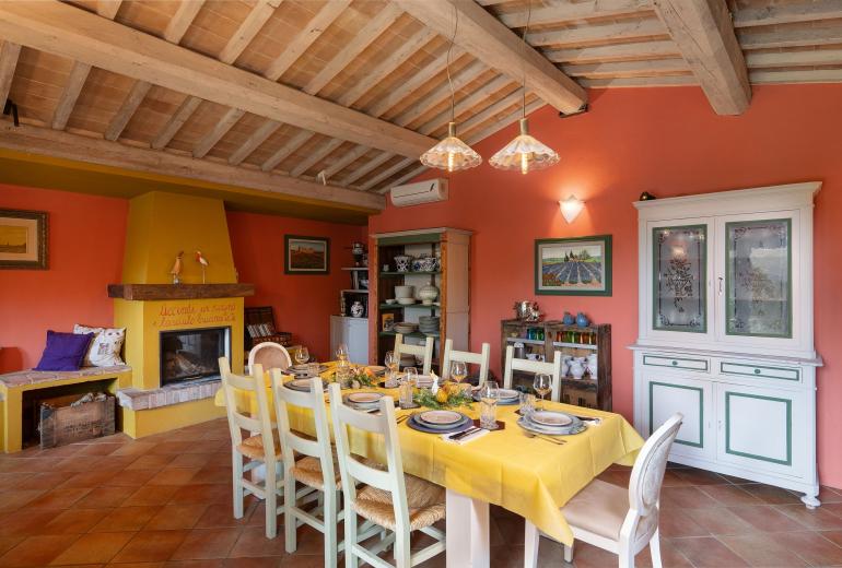 Tus013 - Villa tradicional na metade da natureza, Toscana