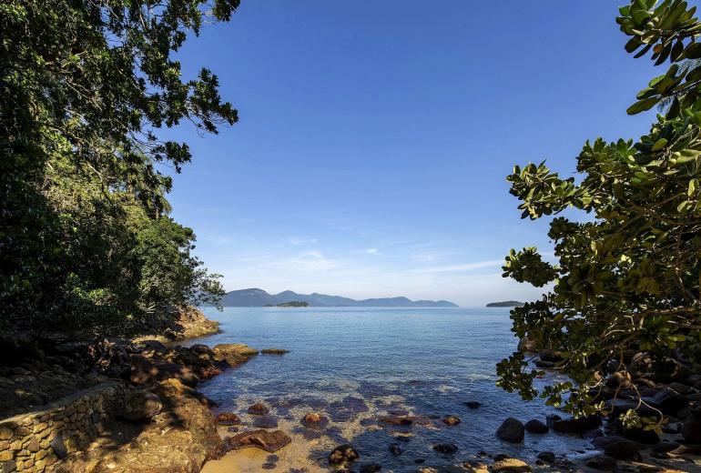 Ang101 - Isla en Angra dos Reis