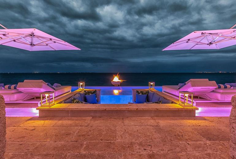 Can002 - Villa privada frente al mar en Cancún