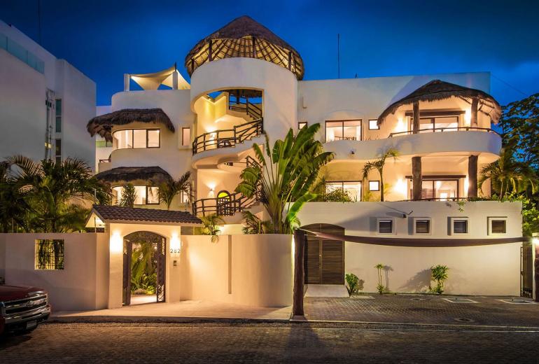 Pcr009 - Luxurious triplex villa in Playa de Carmen