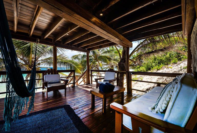 Tul038 - Luxury 5-bedroom villa with ocean views in Tulum