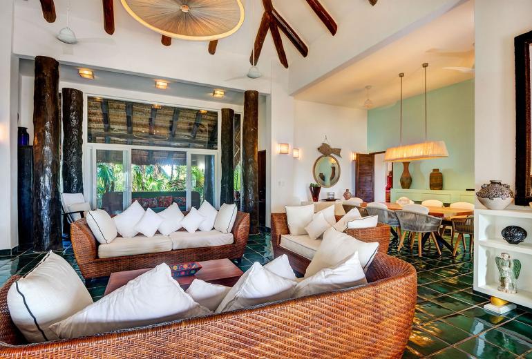 Tul038 - Luxury 5-bedroom villa with ocean views in Tulum
