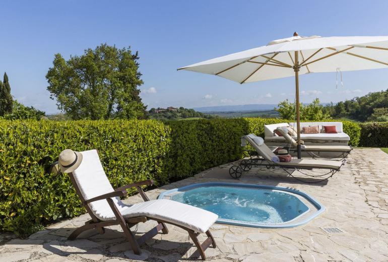 Tus004 - Villa no topo de uma colina, Toscana