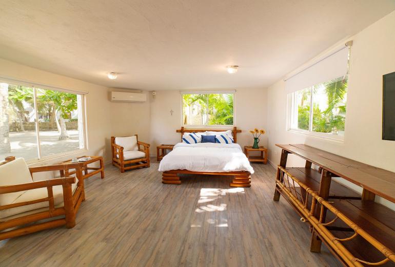 Tol001 - Beautiful 6 bedroom beachfront house in Tolú