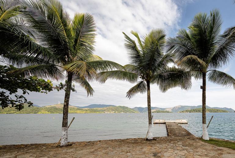 Ang014 - Linda casa de 6 suítes com ampla vista em Angra