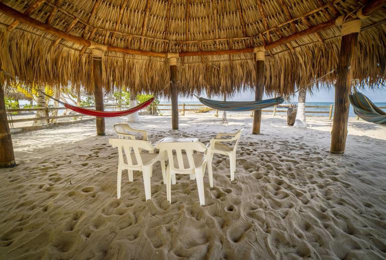 Tol002 - Casa luxuosa com piscina à beira-mar em Tolú