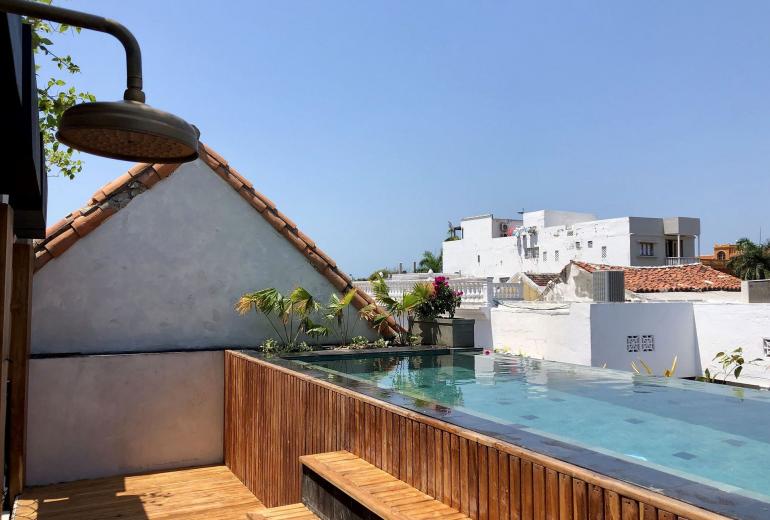 Car032 - Beautiful 5 bedroom house with a pool in Cartagena