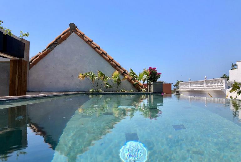 Car032 - Hermosa casa de 5 cuartos con piscina en Cartagena