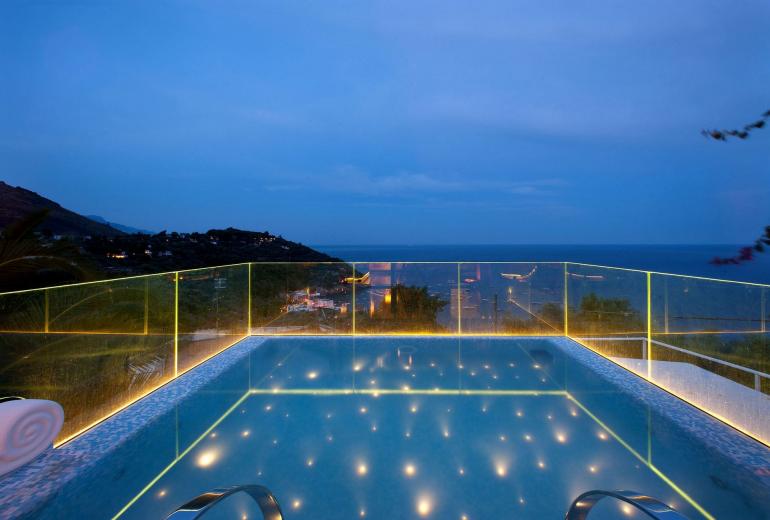 Cam007 - Modern villa, Sorrento Coast, Campania