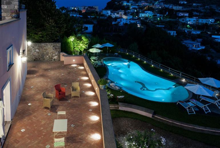 Cam011 - Villa na Costa de Sorrento, Campânia