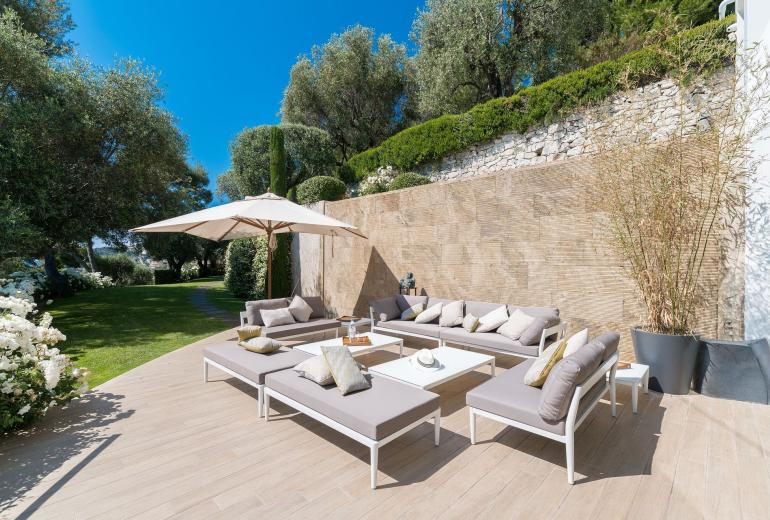 Azu007 - Villa avec piscine à débordement, Côte d'Azur