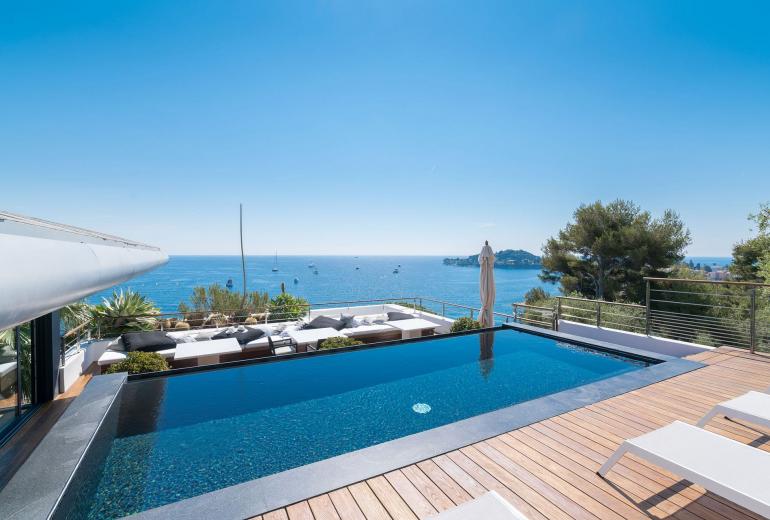 Azu007 - Villa with rooftop infinity pool, French Riviera