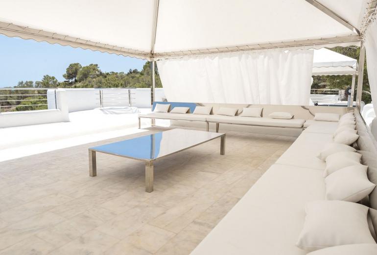 Ibi016 - Belle Villa dans la baie de Cala Jondal, Ibiza