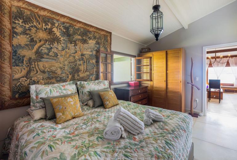 Ang043 - Charming 4 bedroom house on an island in Angra