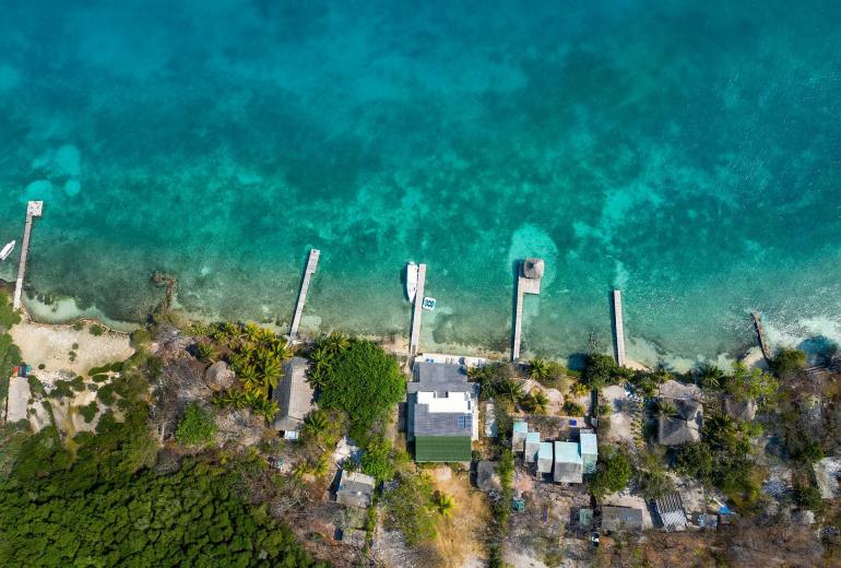 Car123 - Charming waterfront house in Rosario Islands