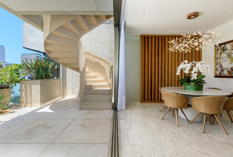 Rio063 - Exclusive triplex penthouse overlooking Leblon