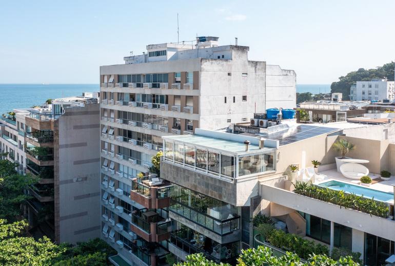 Rio063 - Exclusive triplex penthouse overlooking Leblon